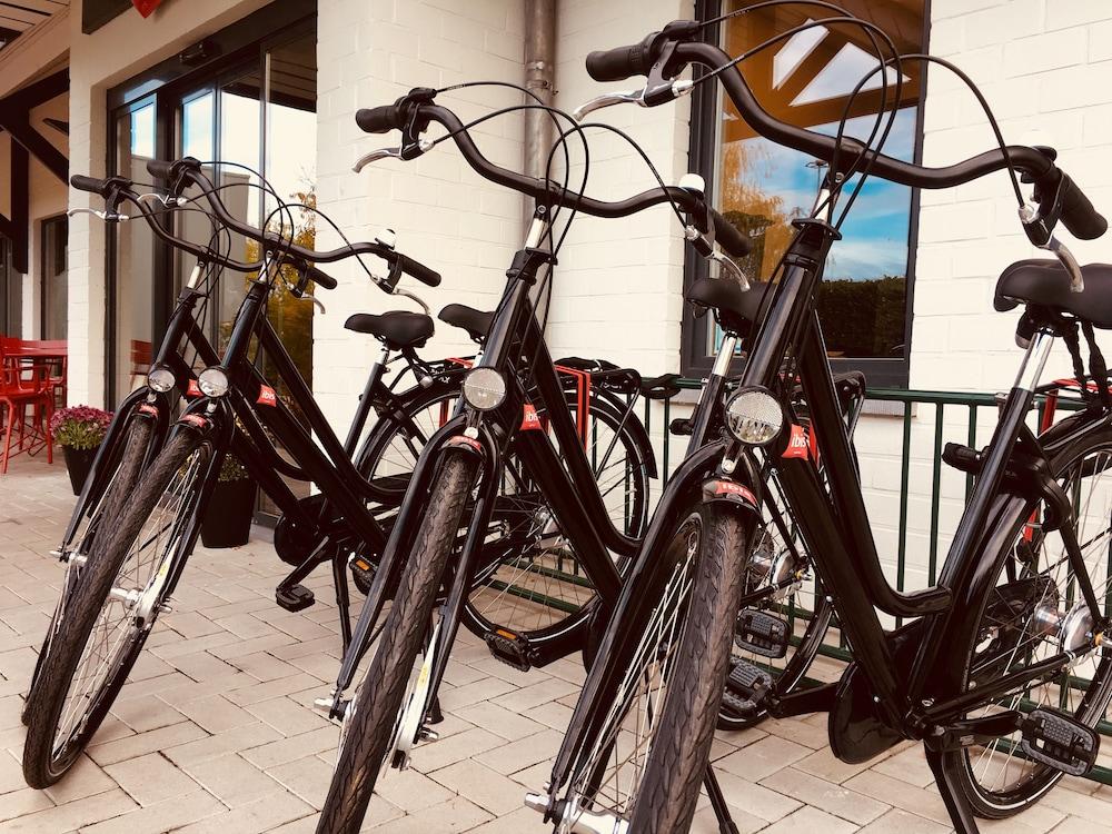 Ibis Wavre Brussels East Hotel Bagian luar foto