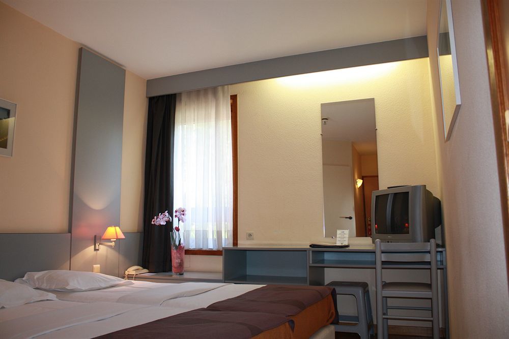 Ibis Wavre Brussels East Hotel Bagian luar foto
