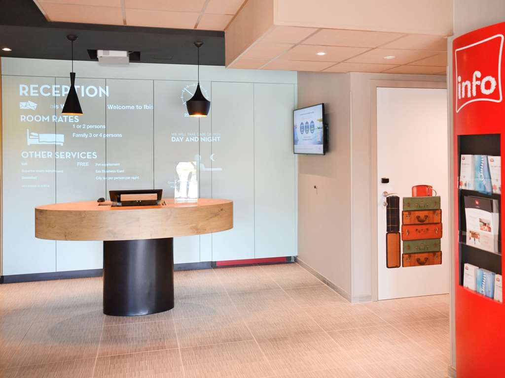 Ibis Wavre Brussels East Hotel Bagian luar foto