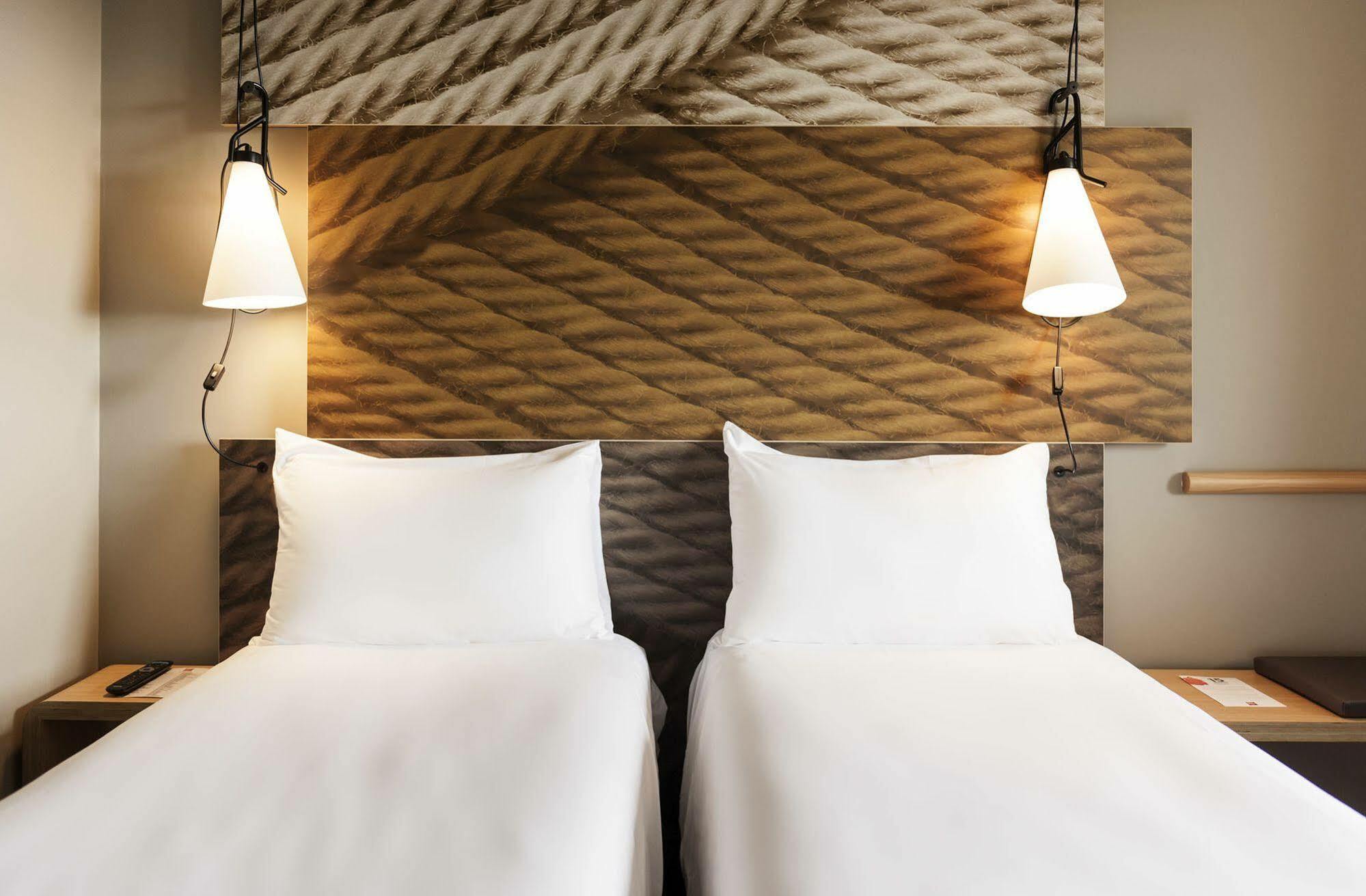 Ibis Wavre Brussels East Hotel Bagian luar foto