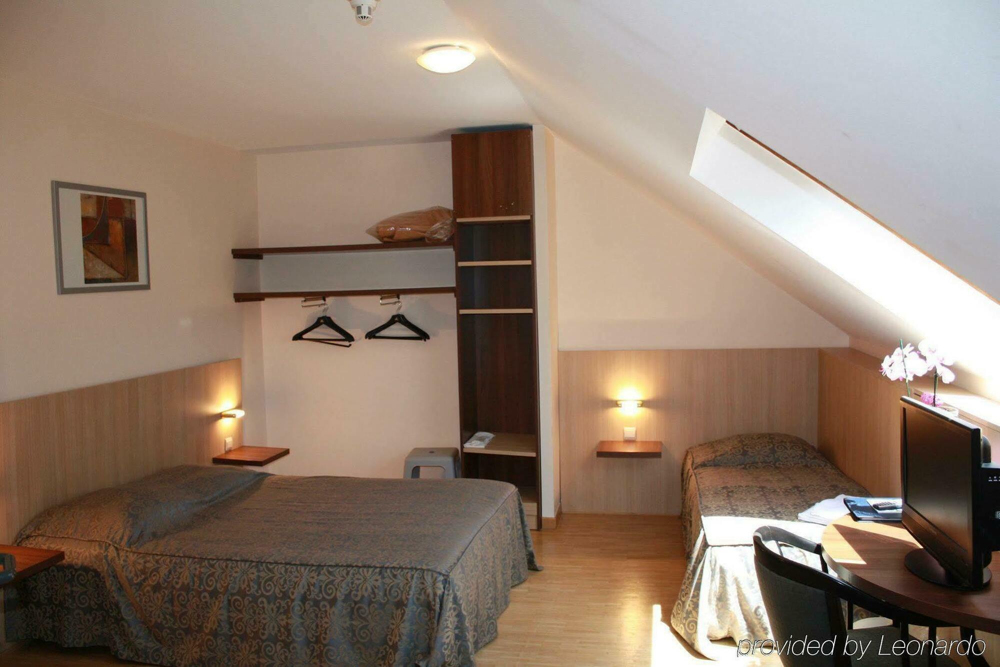 Ibis Wavre Brussels East Hotel Bagian luar foto